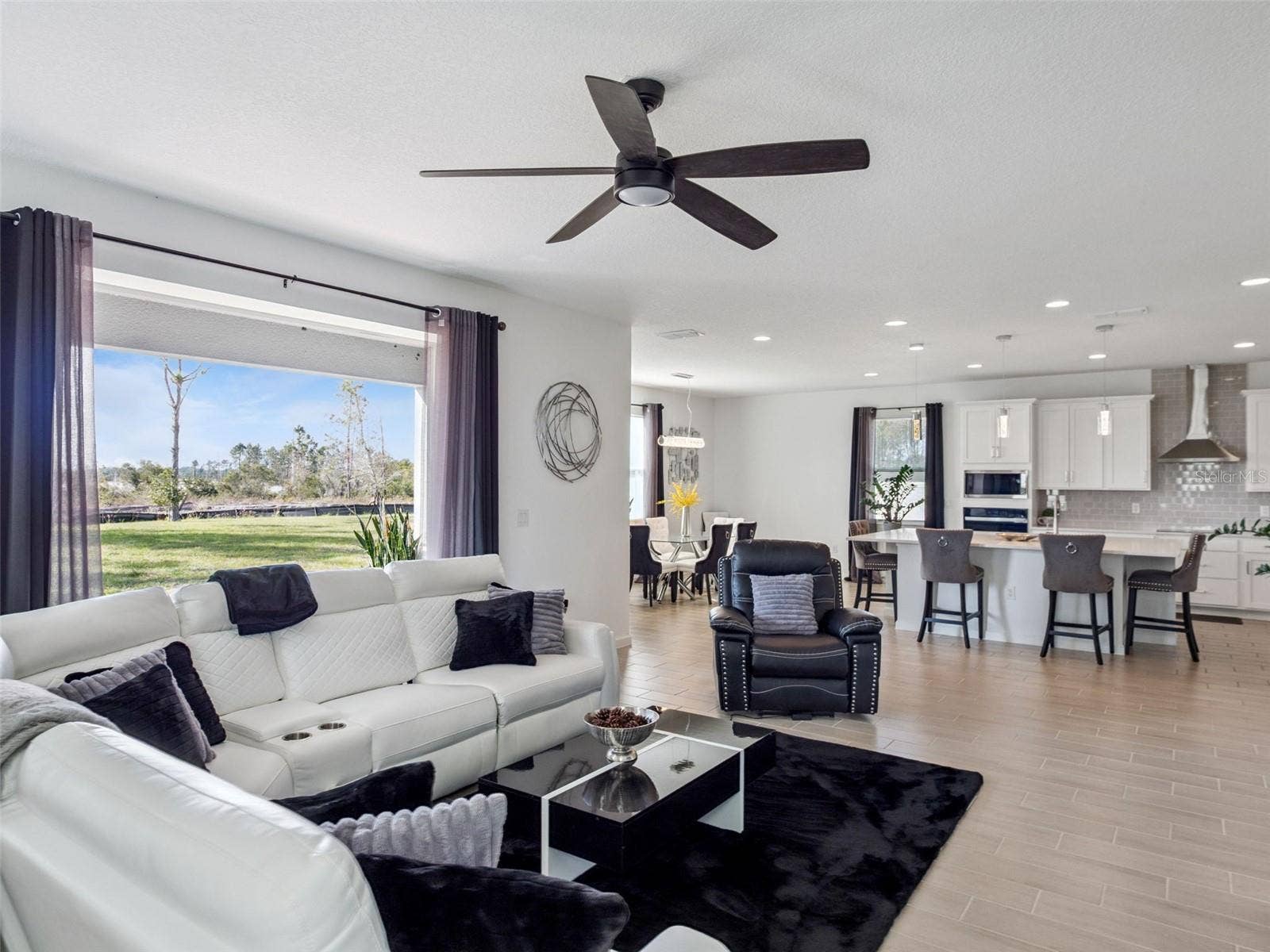 591 VIA BELLA COURT, Howey In The Hills, FL 34737 591 VIA BELLA COURT, Howey In The Hills, FL 34737