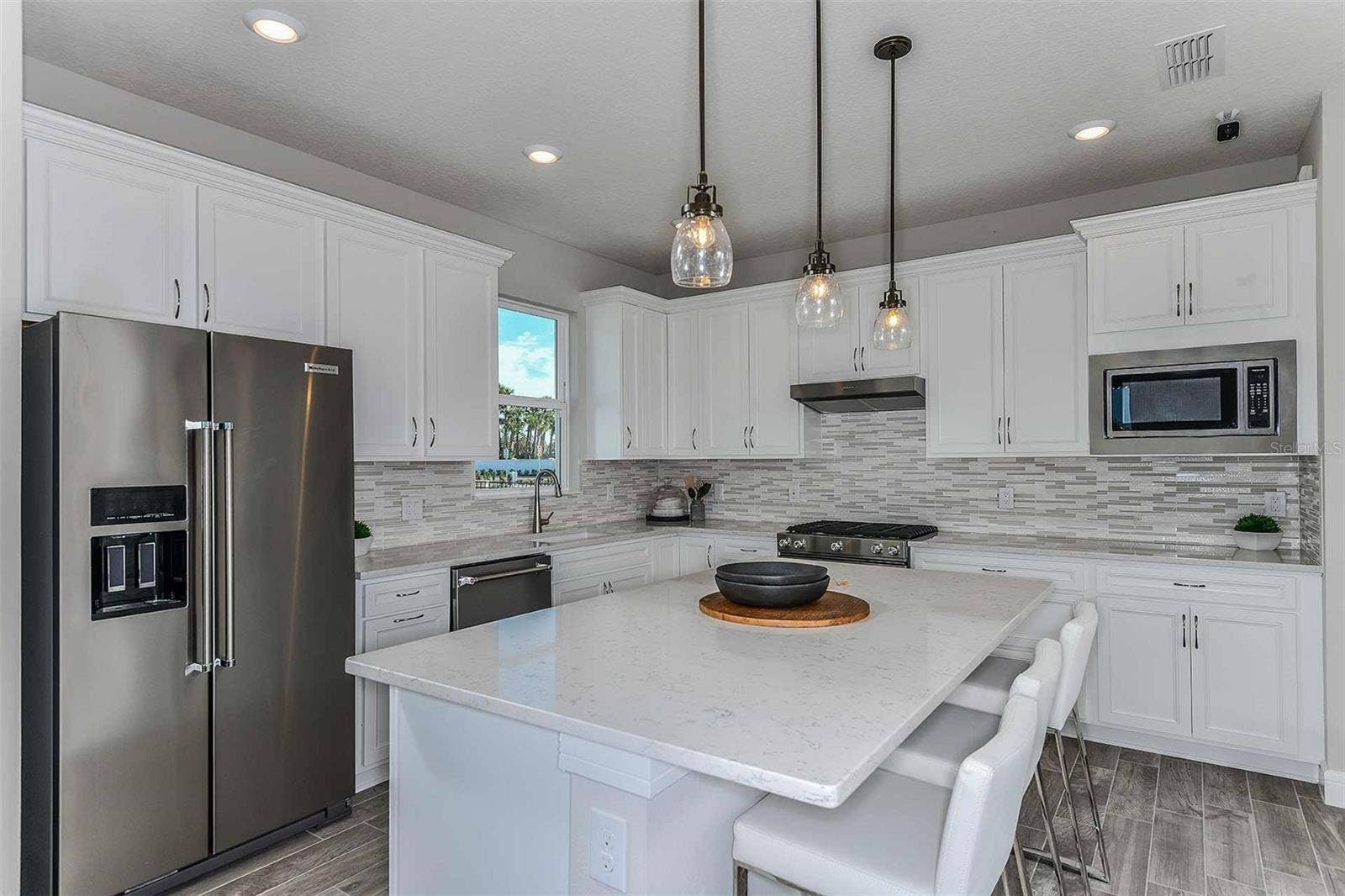 5038 DANCY LANE, St Cloud, FL 34772 Model Home Design Only. Pictures and furnishings are for illustrative purposes only. Elevations, colors and options may vary. Furniture is for model home staging only.
