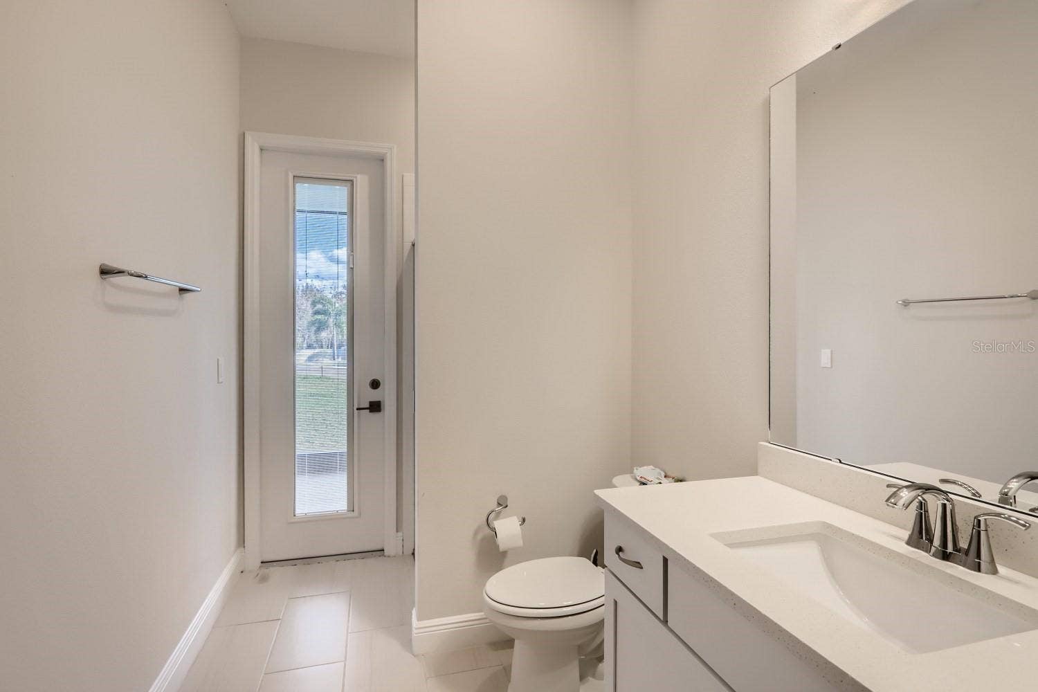 8192 LUDINGTON CIRCLE, Orlando, FL 32836 8192 LUDINGTON CIRCLE, Orlando, FL 32836