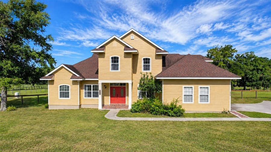 Property photo for 35405 STAGECOACH TRAIL, Eustis, FL