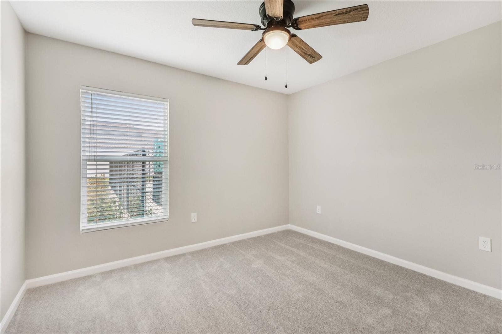 1172 BELLE ISLE LANE, Daytona Beach, FL 32124