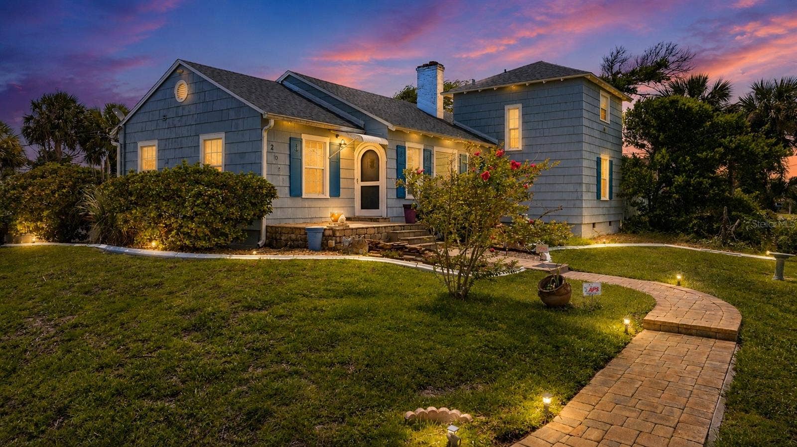 2045 S PENINSULA DRIVE, Daytona Beach, FL 32118 2045 S. Peninsula Drive twilight