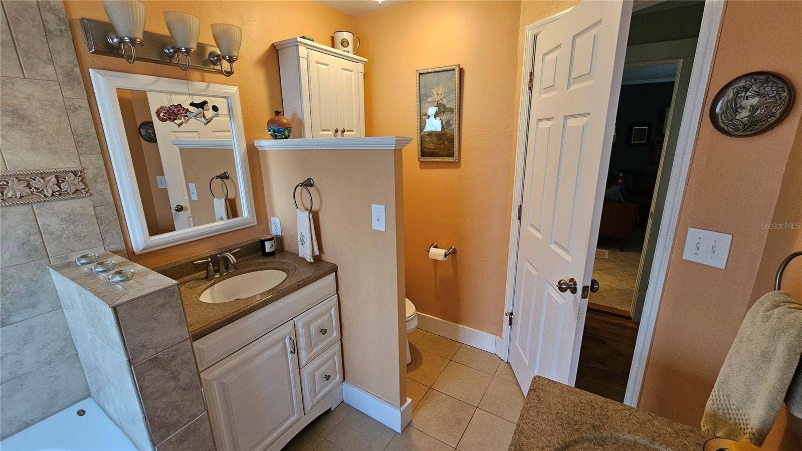 821 N EOLA DRIVE, Orlando, FL 32803 Bathroom - First Floor