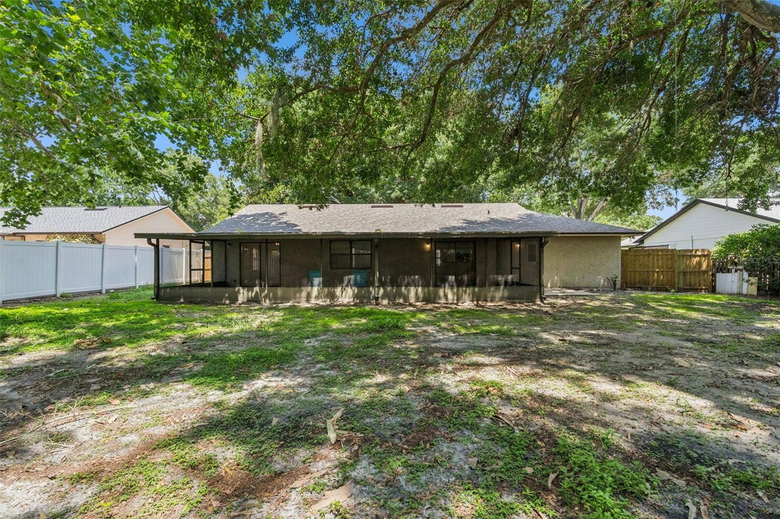 9433 PALM TREE DRIVE, Windermere, FL 34786 Back of Home