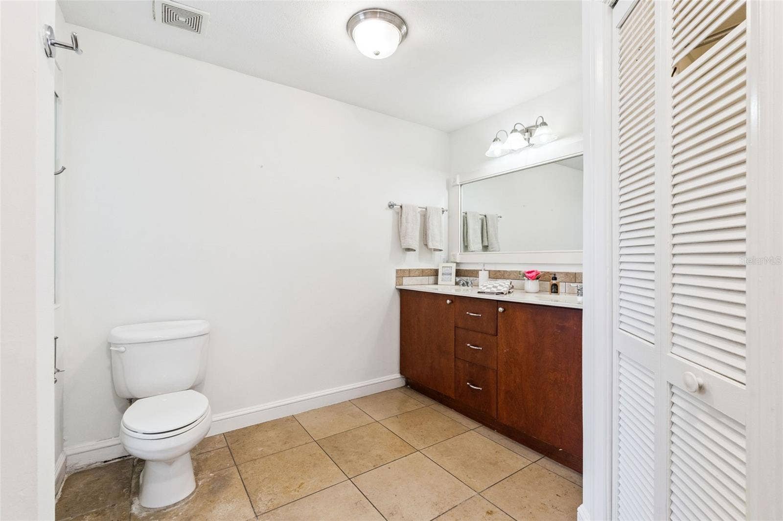 9433 PALM TREE DRIVE, Windermere, FL 34786 Primary Double Sink Vanity
