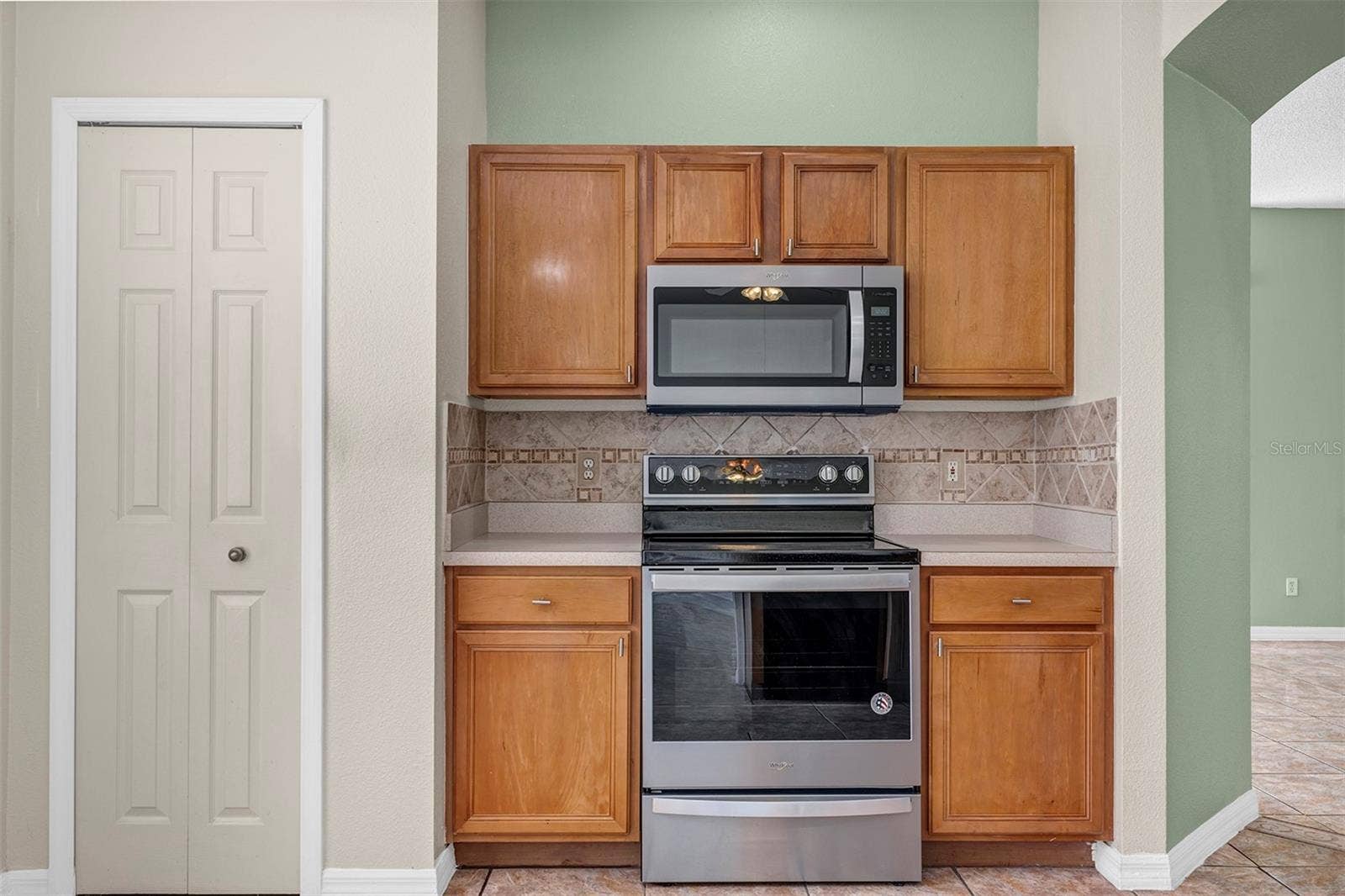 4921 CASA VISTA DRIVE, Orlando, FL 32837 Kitchen