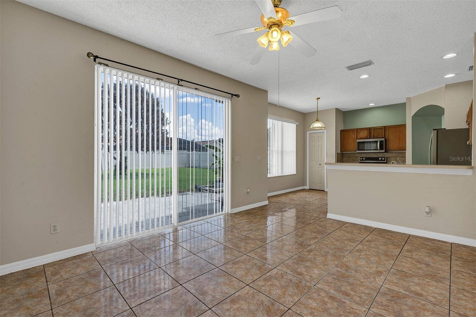 4921 CASA VISTA DRIVE, Orlando, FL 32837 Family Room