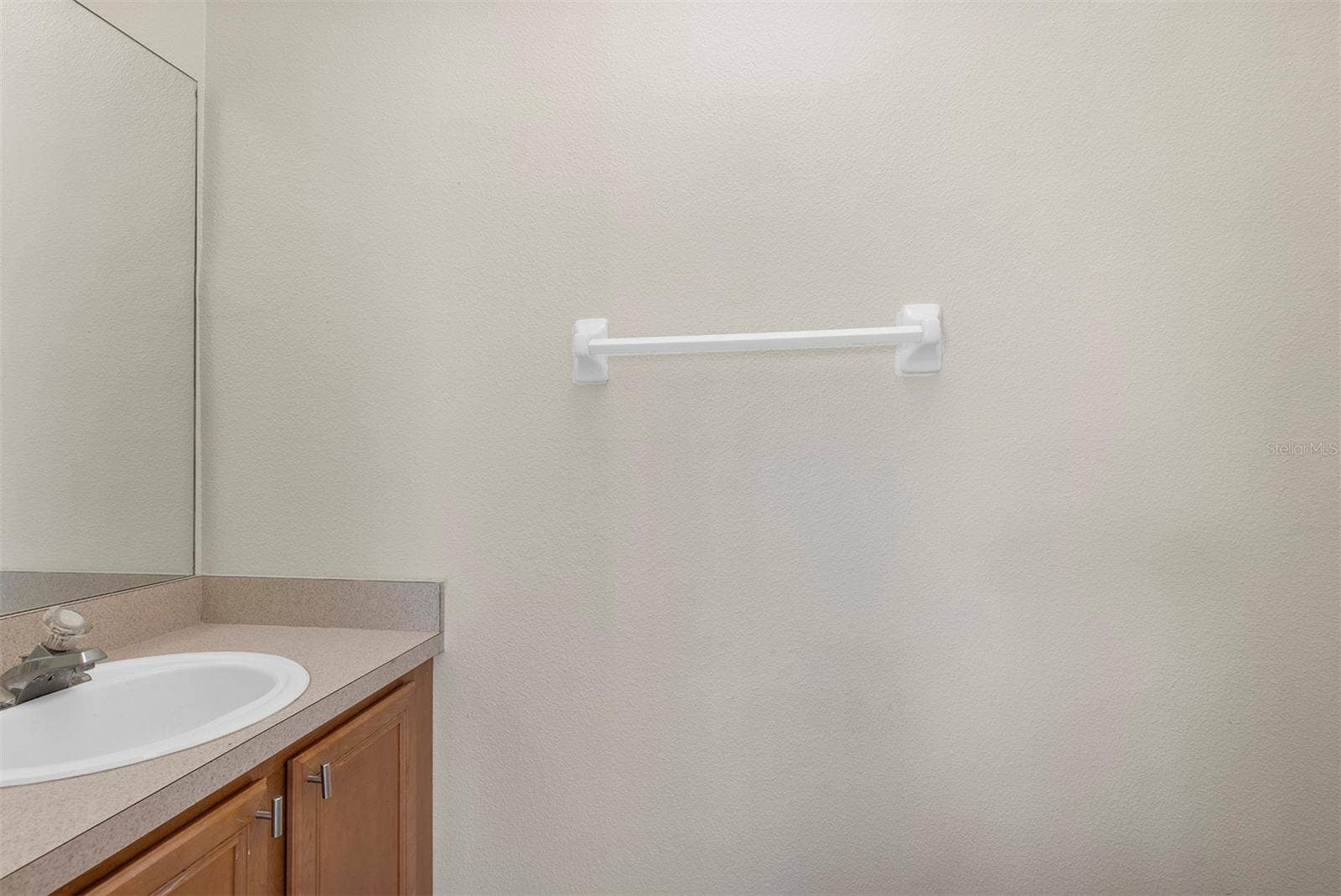 4921 CASA VISTA DRIVE, Orlando, FL 32837 Downstairs half Bathroom