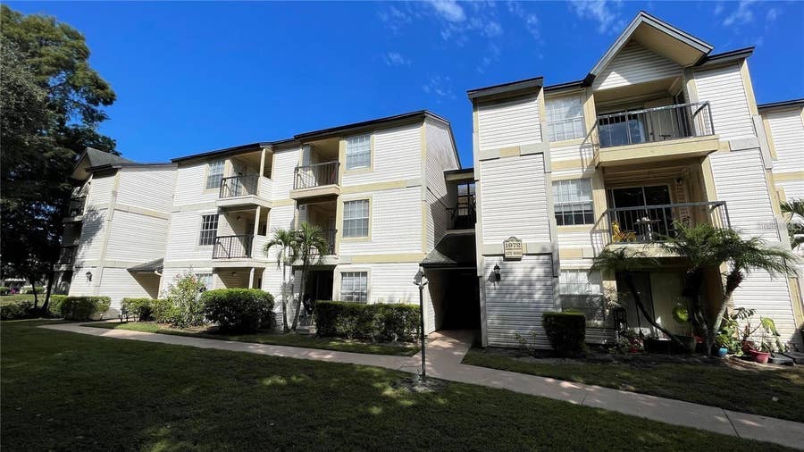 Property photo for 1972 LAKE ATRIUMS CIRCLE, #200, Orlando, FL