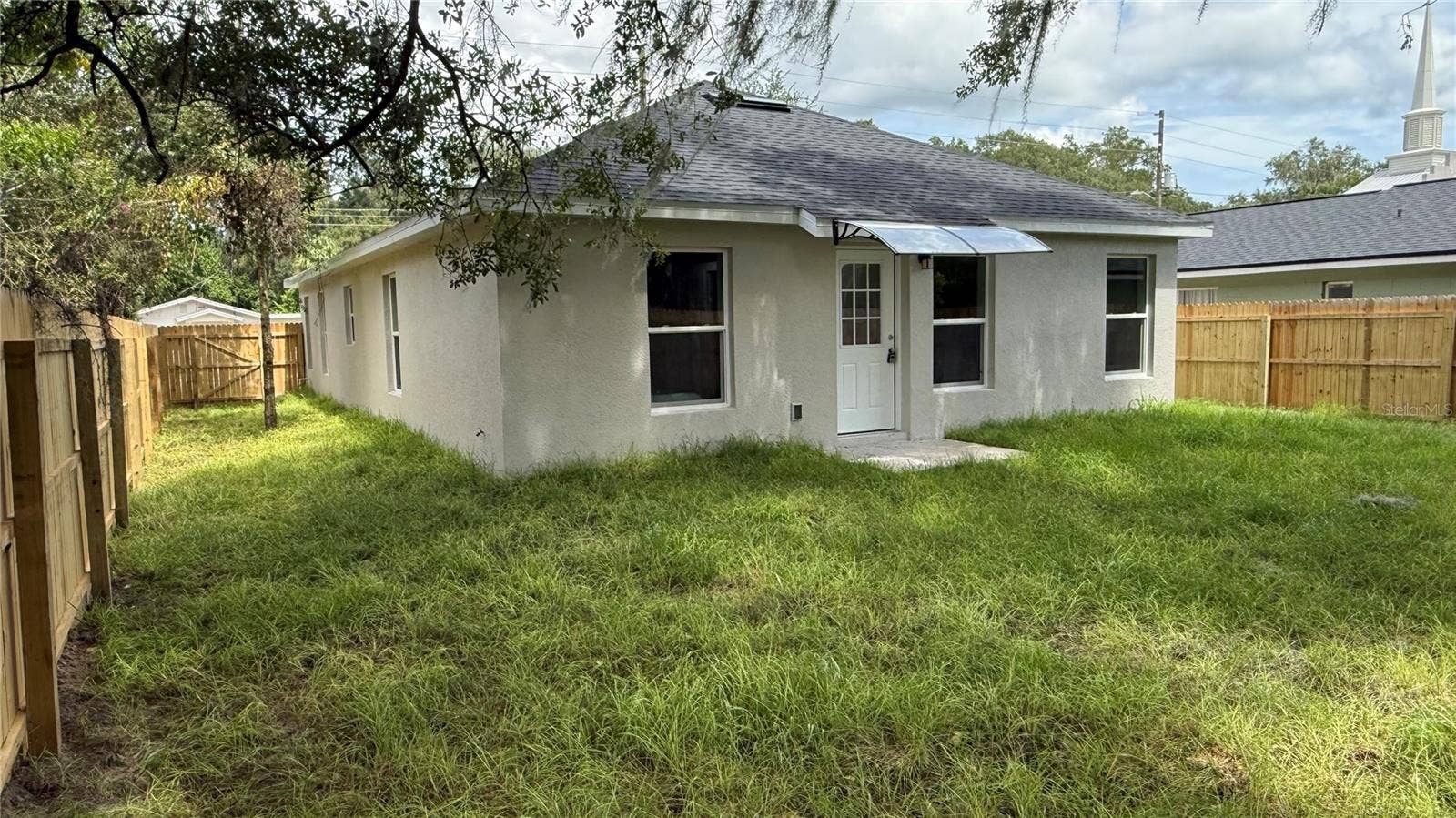 520 W BERESFORD AVENUE, Deland, FL 32720