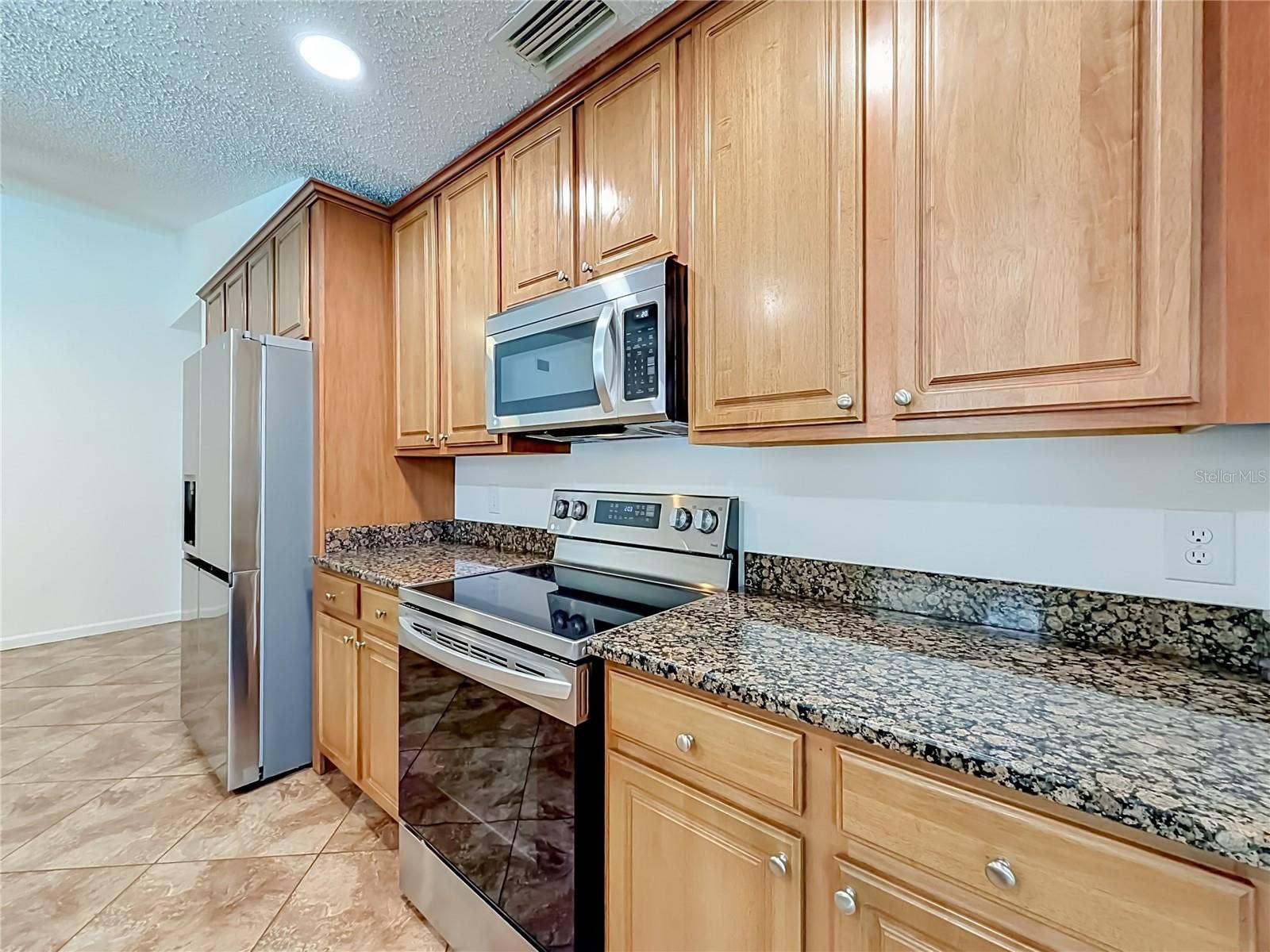 8654 ALEGRE CIRCLE, Orlando, FL 32836 Kitchen