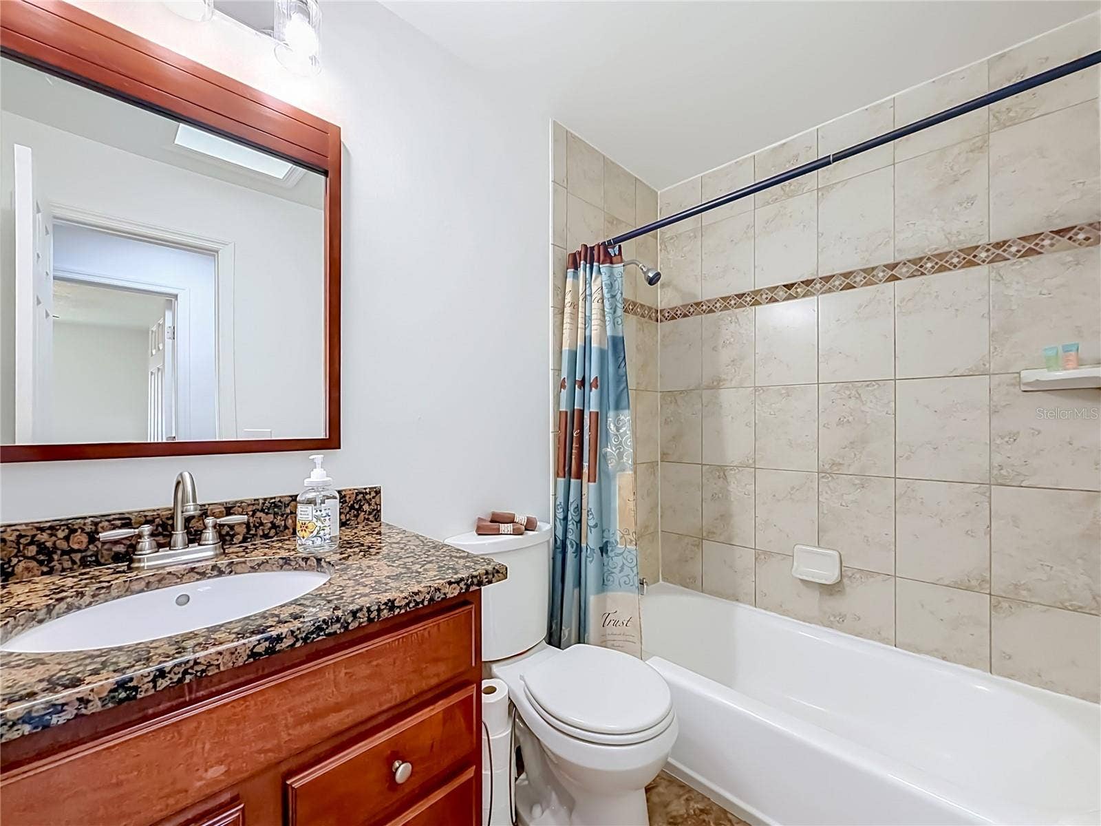 8654 ALEGRE CIRCLE, Orlando, FL 32836 Secondary Bathroom