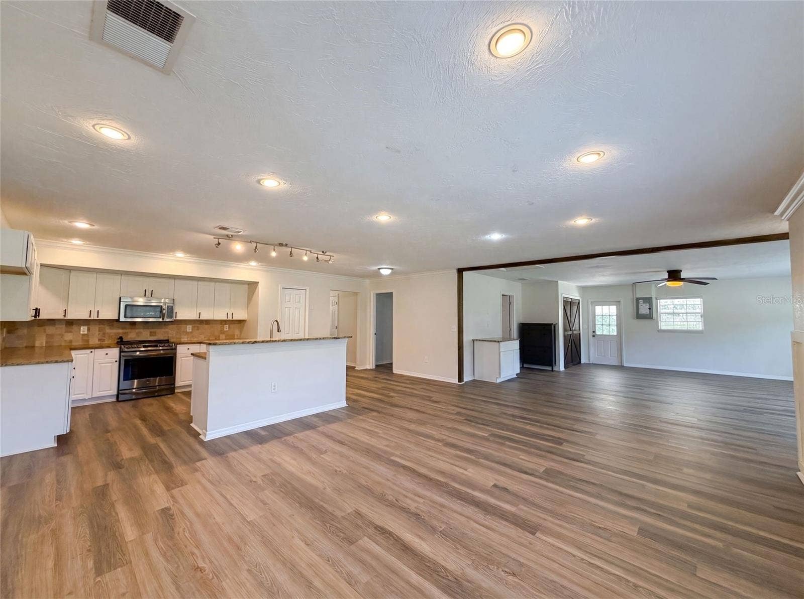 2805 105TH STREET E, Palmetto, FL 34221 2805 105TH STREET E, Palmetto, FL 34221