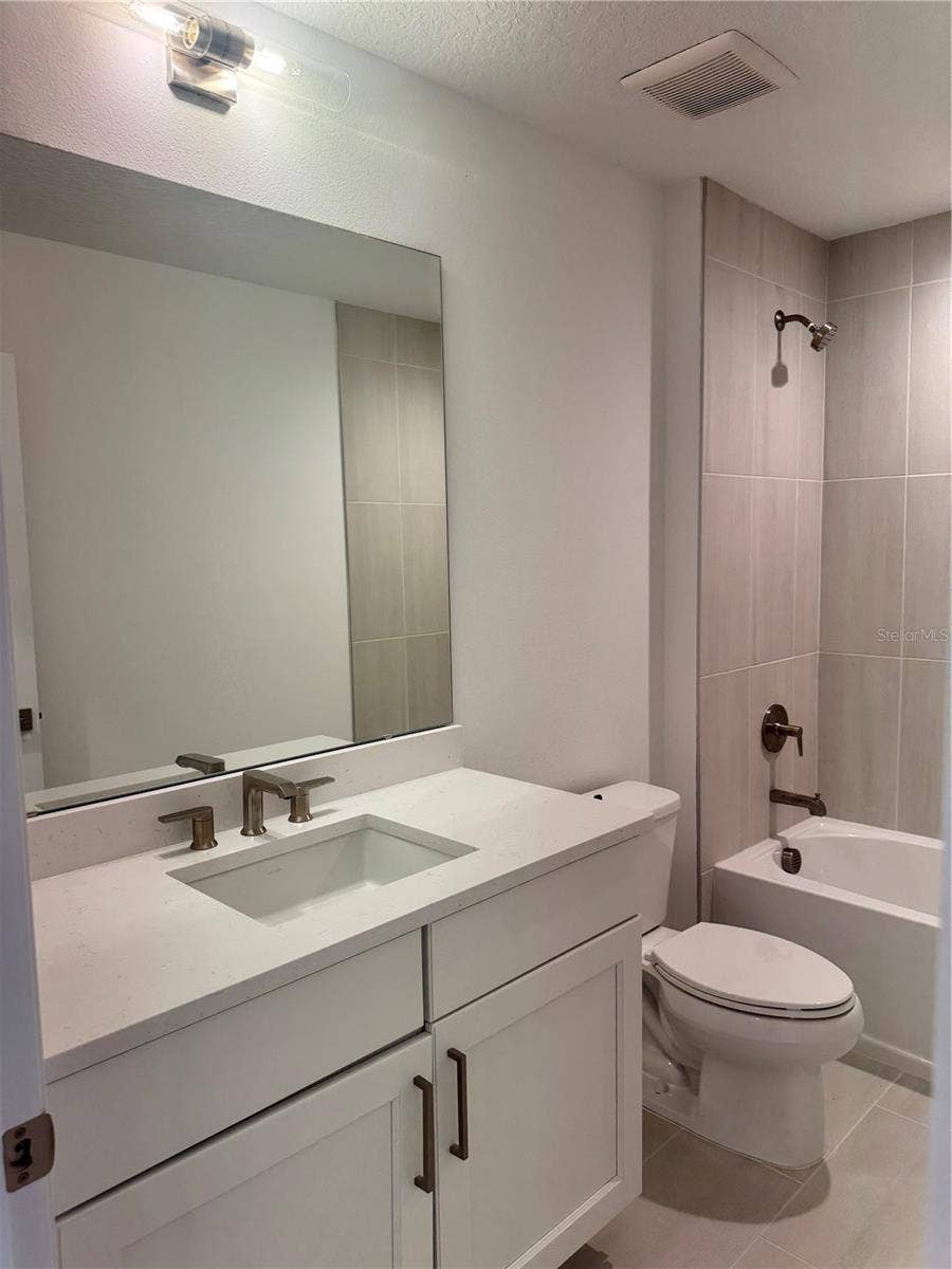 1888 CROWNCREST DRIVE, Apopka, FL 32703 Secondary bathroom