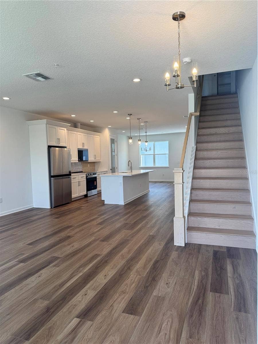 1888 CROWNCREST DRIVE, Apopka, FL 32703 Welcoming foyer