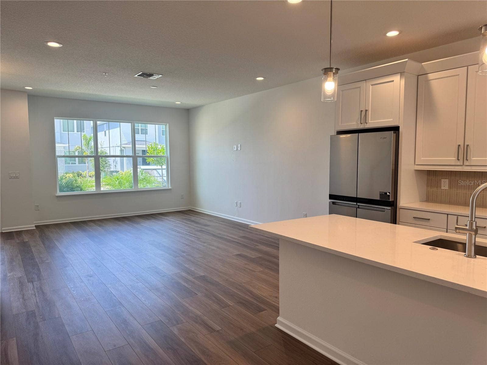1888 CROWNCREST DRIVE, Apopka, FL 32703 Large windows provide amazing natural lighting