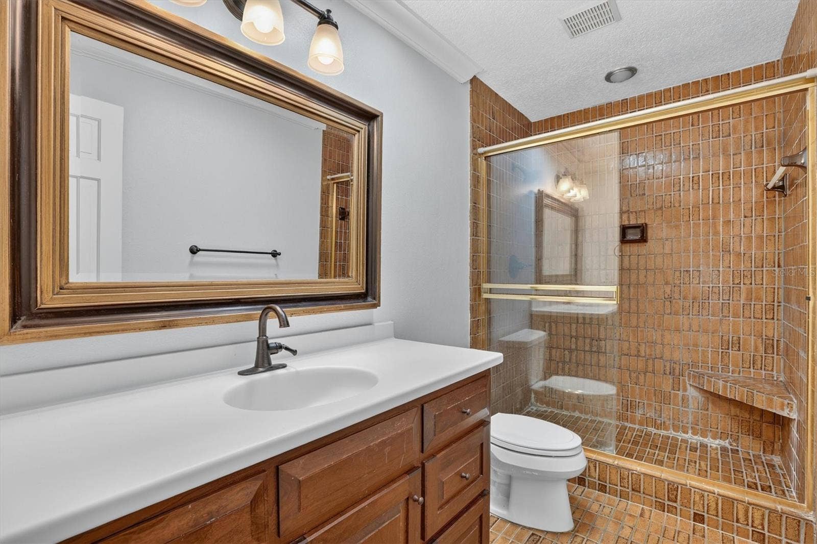 306 OAK ESTATES DRIVE, Orlando, FL 32806 bathroom 3