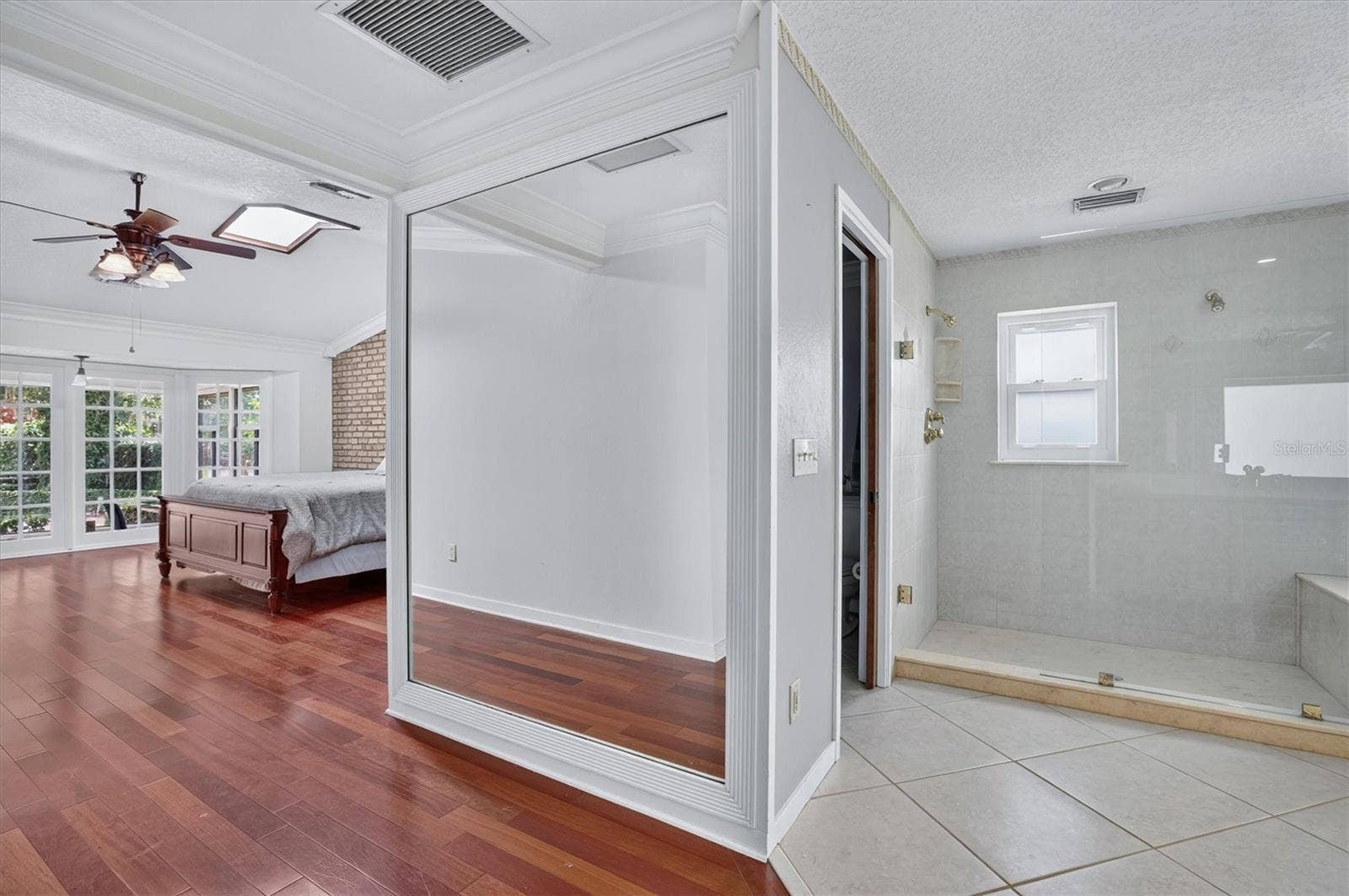 306 OAK ESTATES DRIVE, Orlando, FL 32806 Primary bedroom