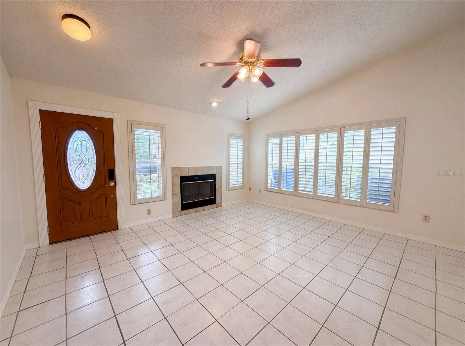 11648 HIDDEN HOLLOW CIRCLE, Tampa, FL 33635 11648 HIDDEN HOLLOW CIRCLE, Tampa, FL 33635