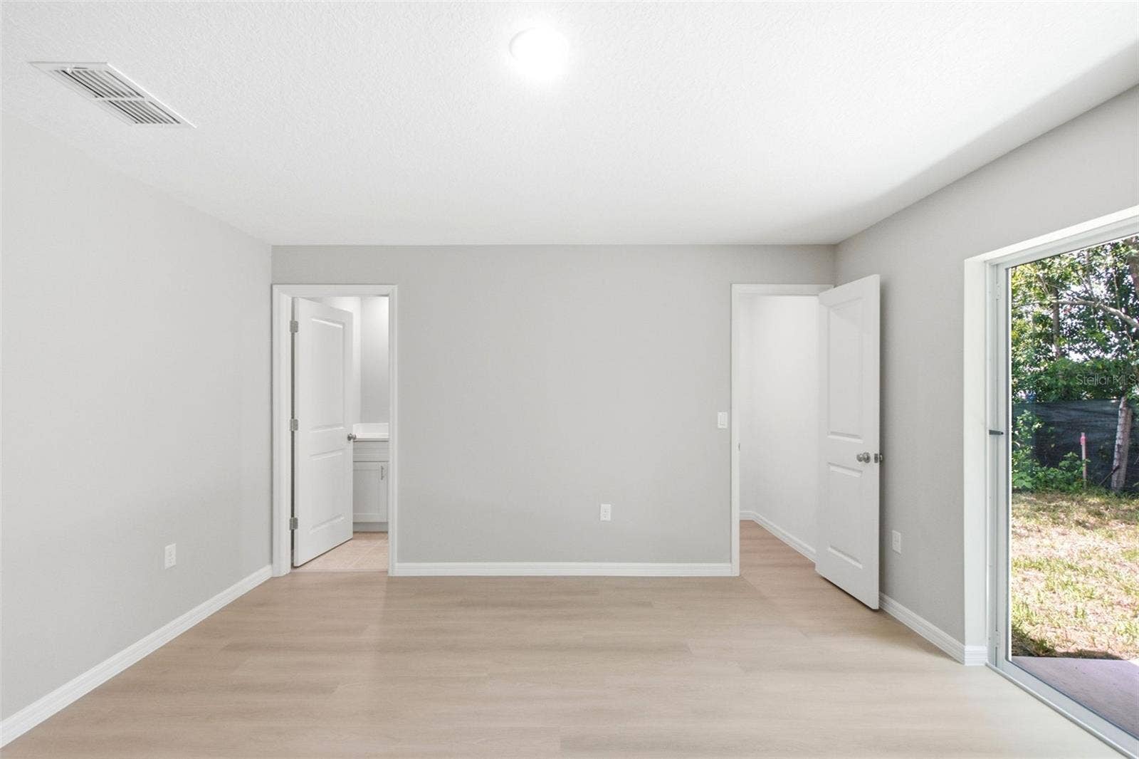 2107 SUANEE AVENUE, #200, Eustis, FL 32726