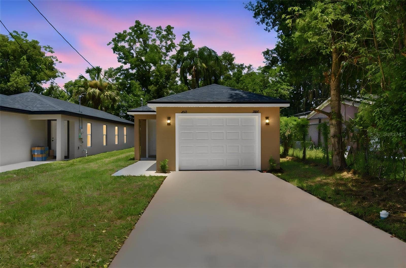 2107 SUANEE AVENUE, #200, Eustis, FL 32726