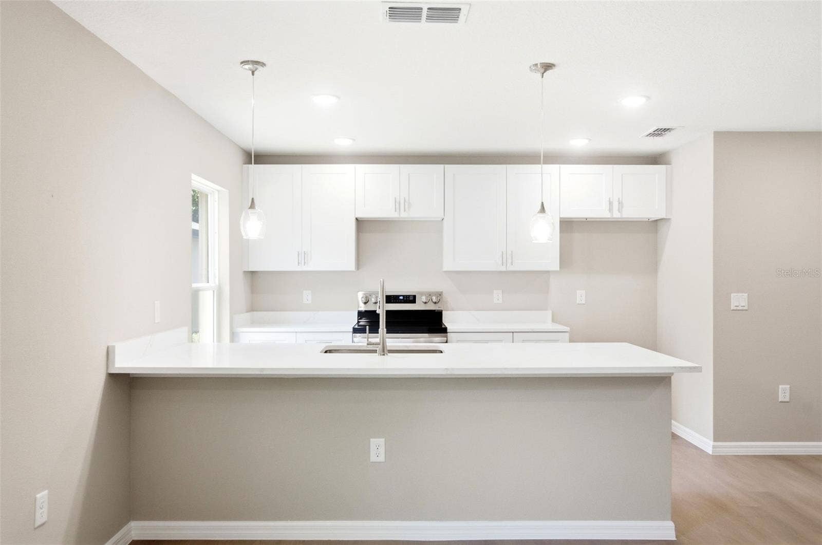 2107 SUANEE AVENUE, #200, Eustis, FL 32726