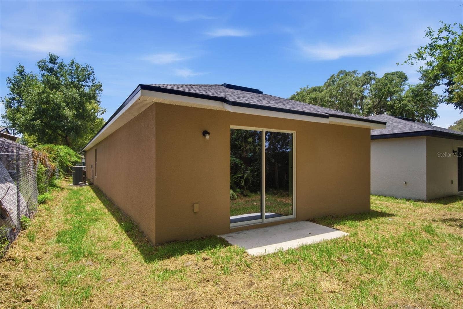 2107 SUANEE AVENUE, #200, Eustis, FL 32726