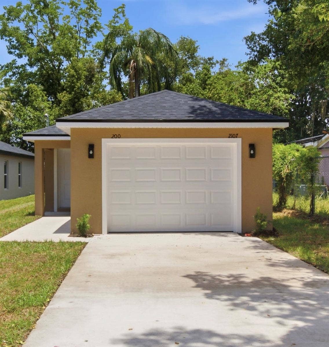 2107 SUANEE AVENUE, #200, Eustis, FL 32726