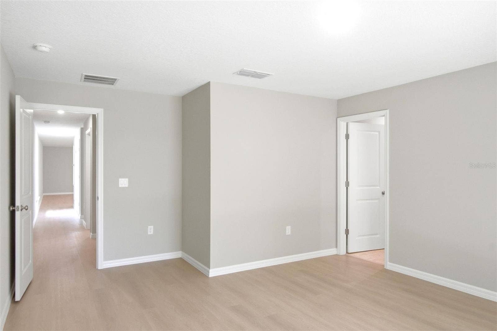 2107 SUANEE AVENUE, #200, Eustis, FL 32726