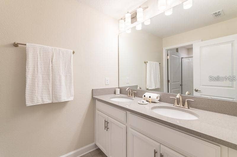 5025 WINDERMERE AVENUE, Kissimmee, FL 34746 5025 WINDERMERE AVENUE, Kissimmee, FL 34746