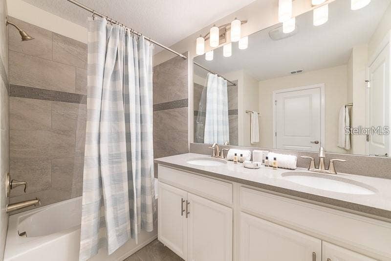 5025 WINDERMERE AVENUE, Kissimmee, FL 34746 5025 WINDERMERE AVENUE, Kissimmee, FL 34746