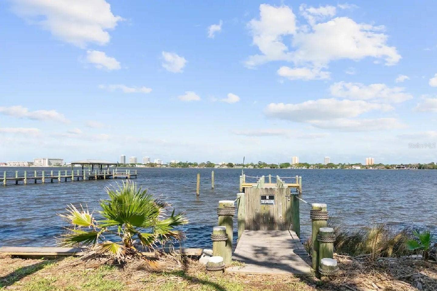 1426 RIVERSIDE DRIVE, Daytona Beach, FL 32117 1426 RIVERSIDE DRIVE, Daytona Beach, FL 32117