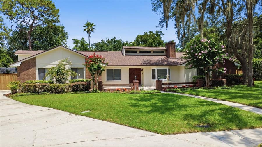 Property photo for 210 W RIDGEWOOD COURT, Longwood, FL