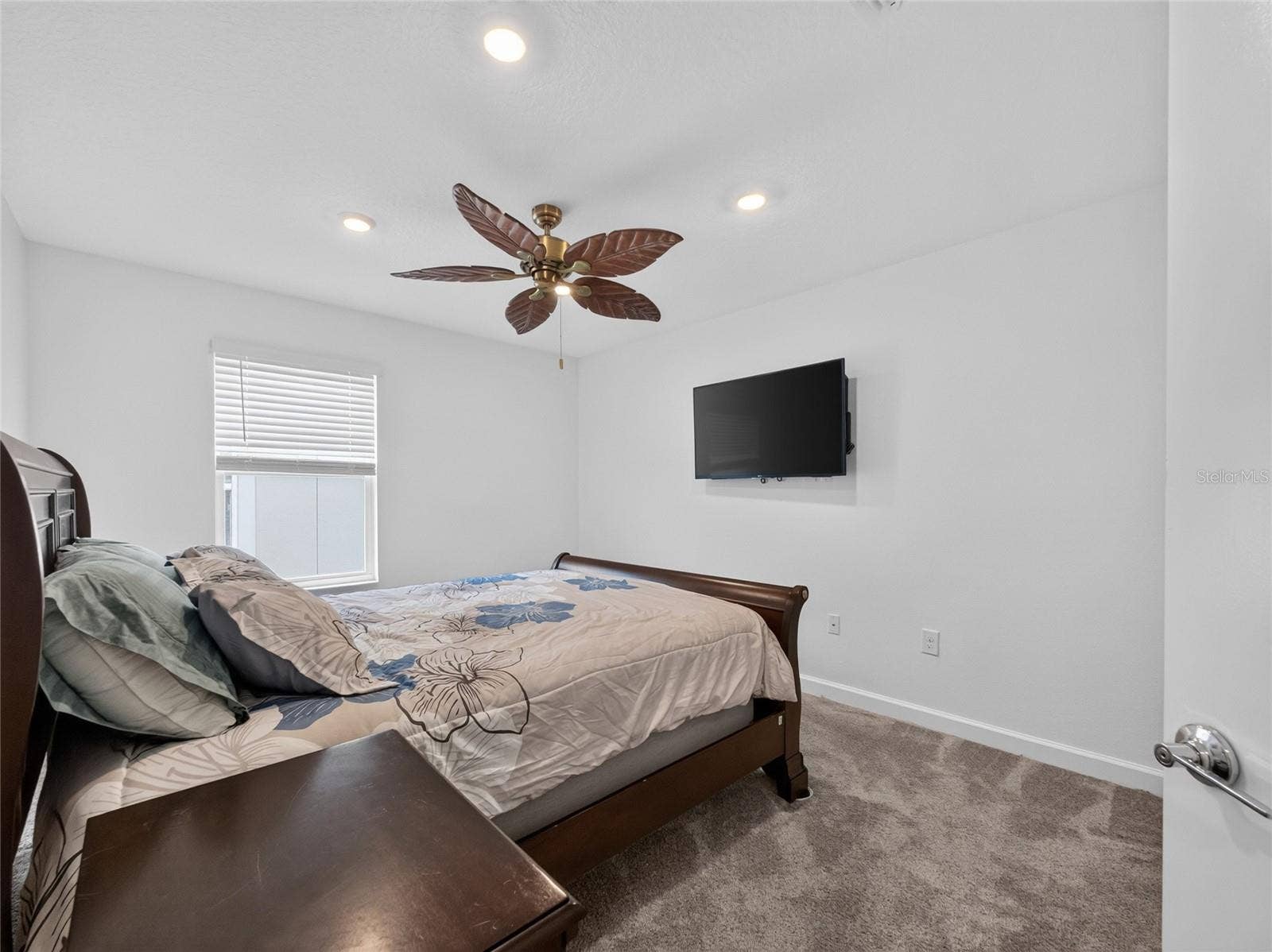 8813 BETH PAGE LANE, Davenport, FL 33896 8813 BETH PAGE LANE, Davenport, FL 33896