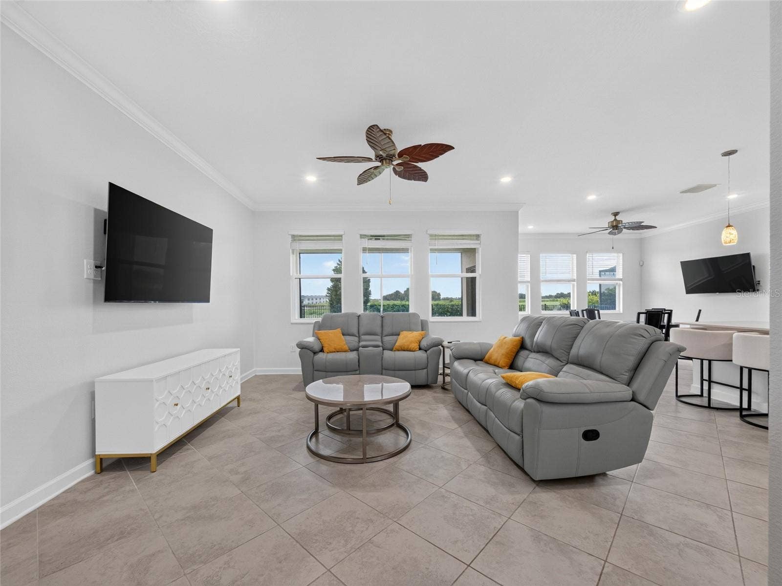 8813 BETH PAGE LANE, Davenport, FL 33896 8813 BETH PAGE LANE, Davenport, FL 33896