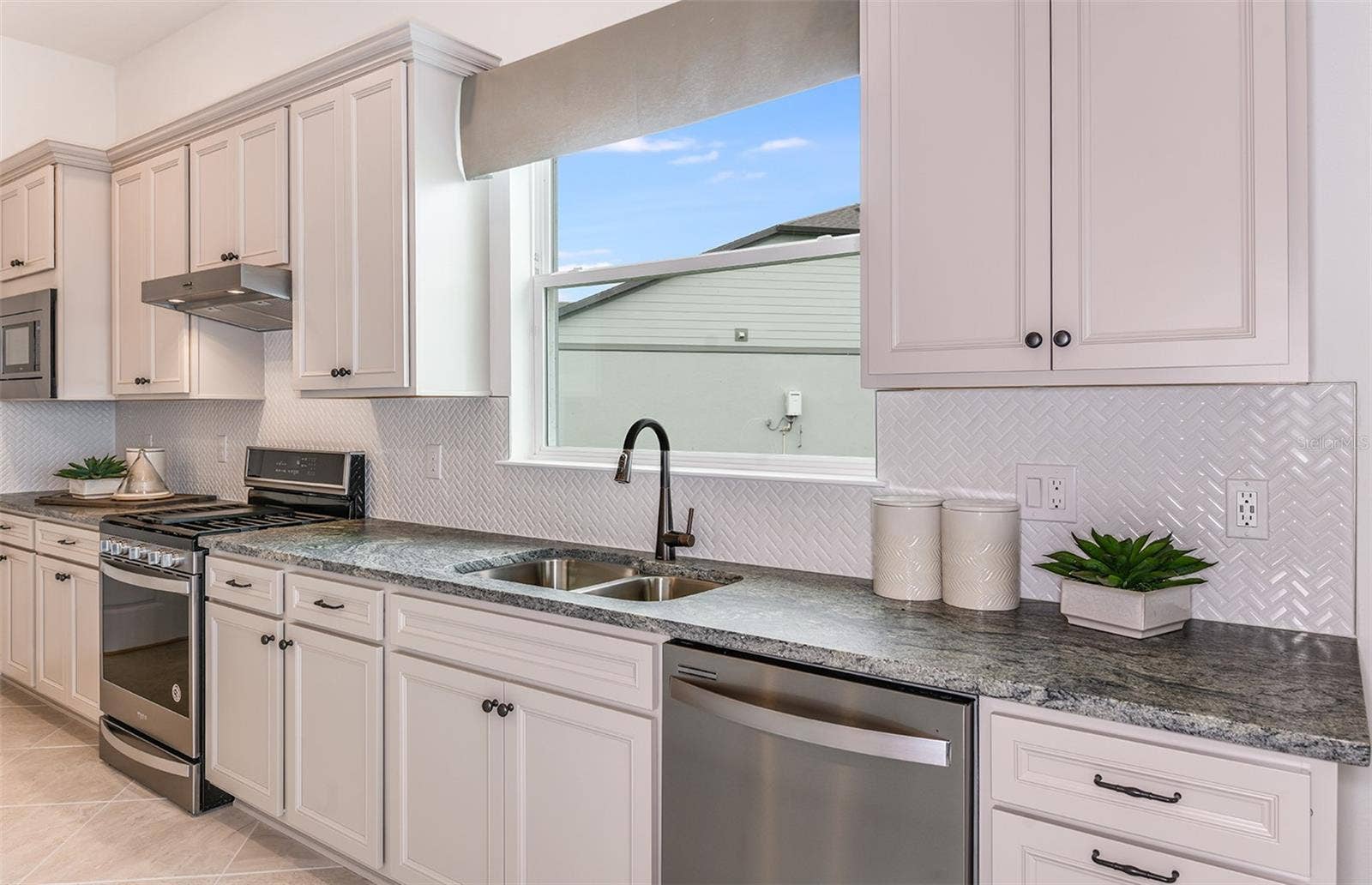 6323 DEW DROP LOOP, St Cloud, FL 34771 Model Home Design Only. Pictures and furnishings are for illustrative purposes only. Elevations, colors and options may vary. Furniture is for model home staging only.