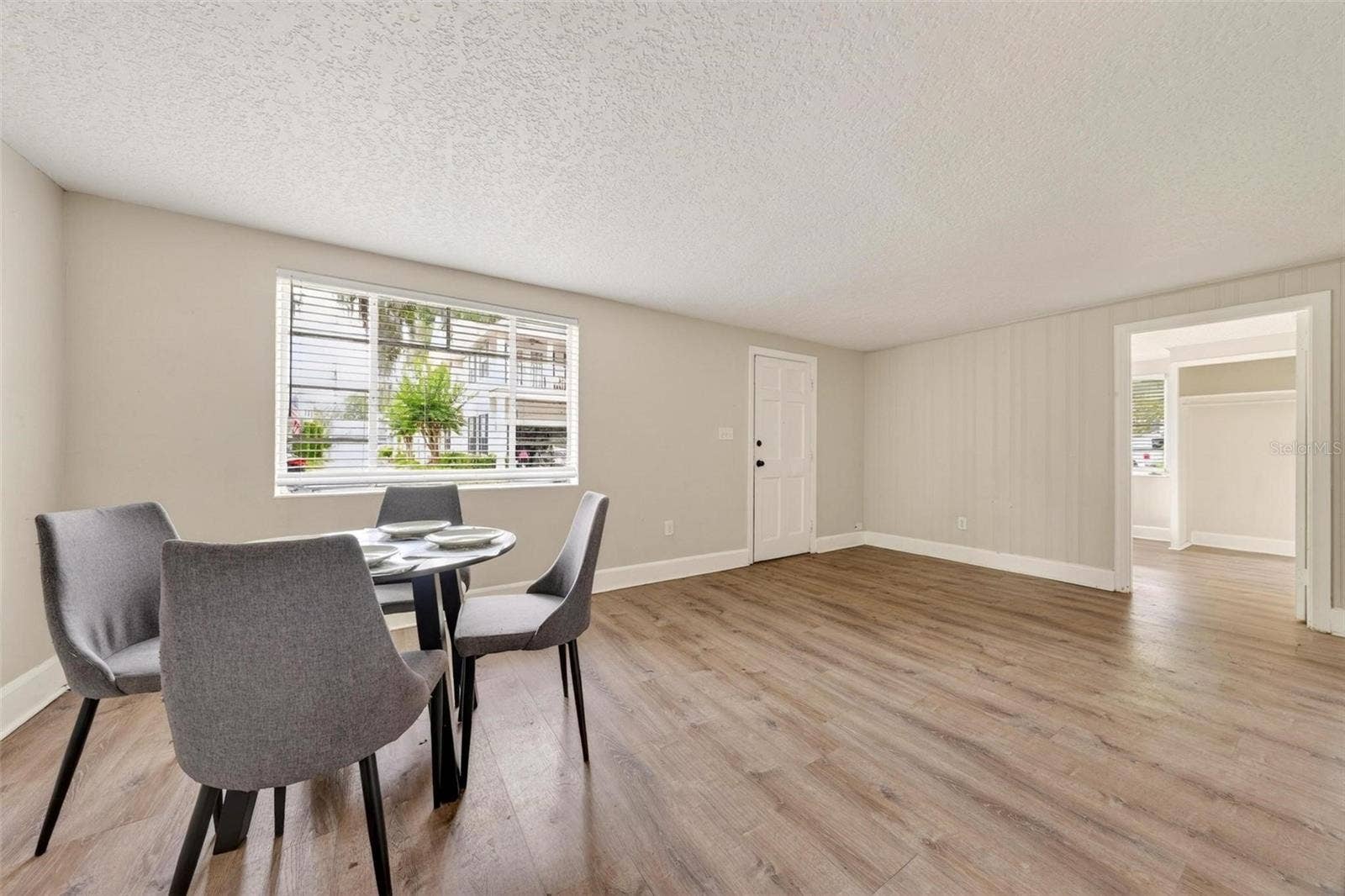 1st floor-Dinning room
