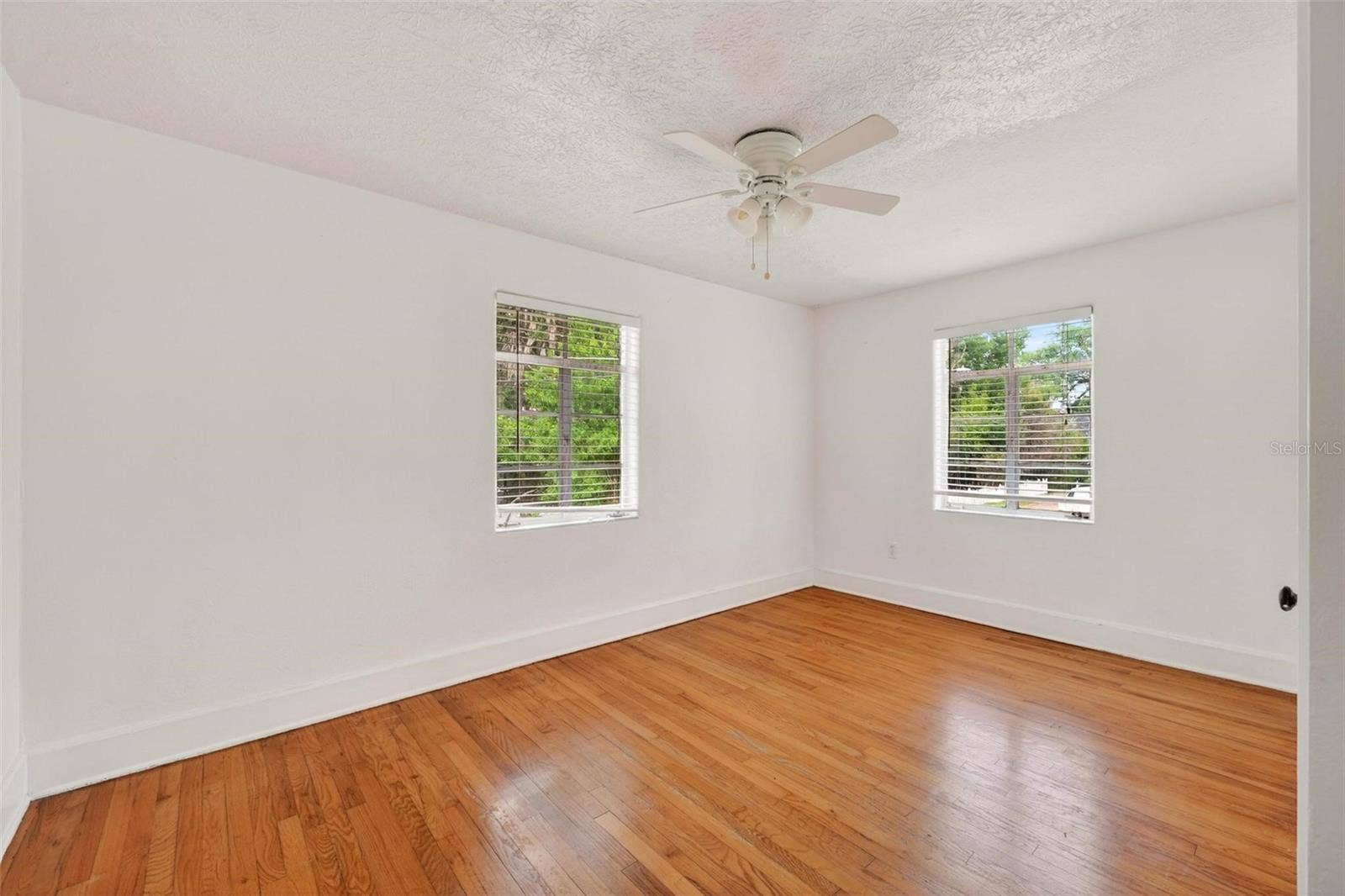 2nd floor-Bedroom (1)