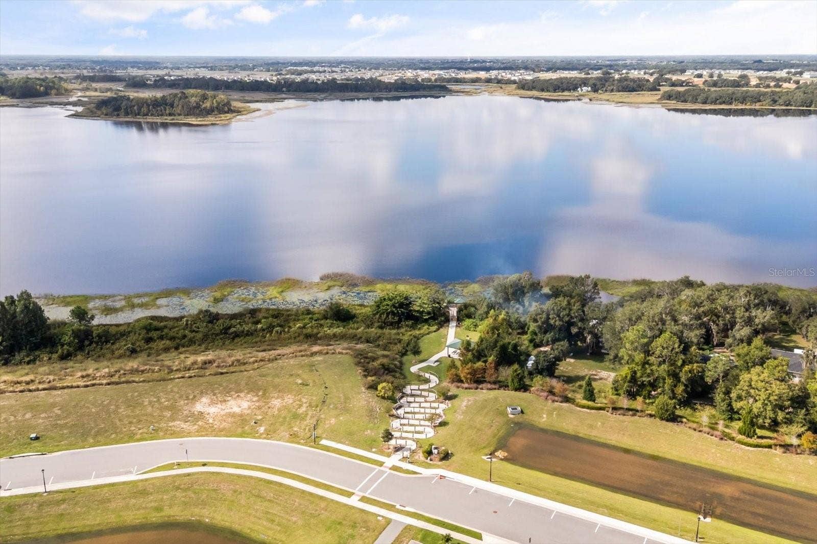 1919 PERCH HAMMOCK LOOP, Groveland, FL 34736 LAKE FRONT AREA - GRILLS & DOCK