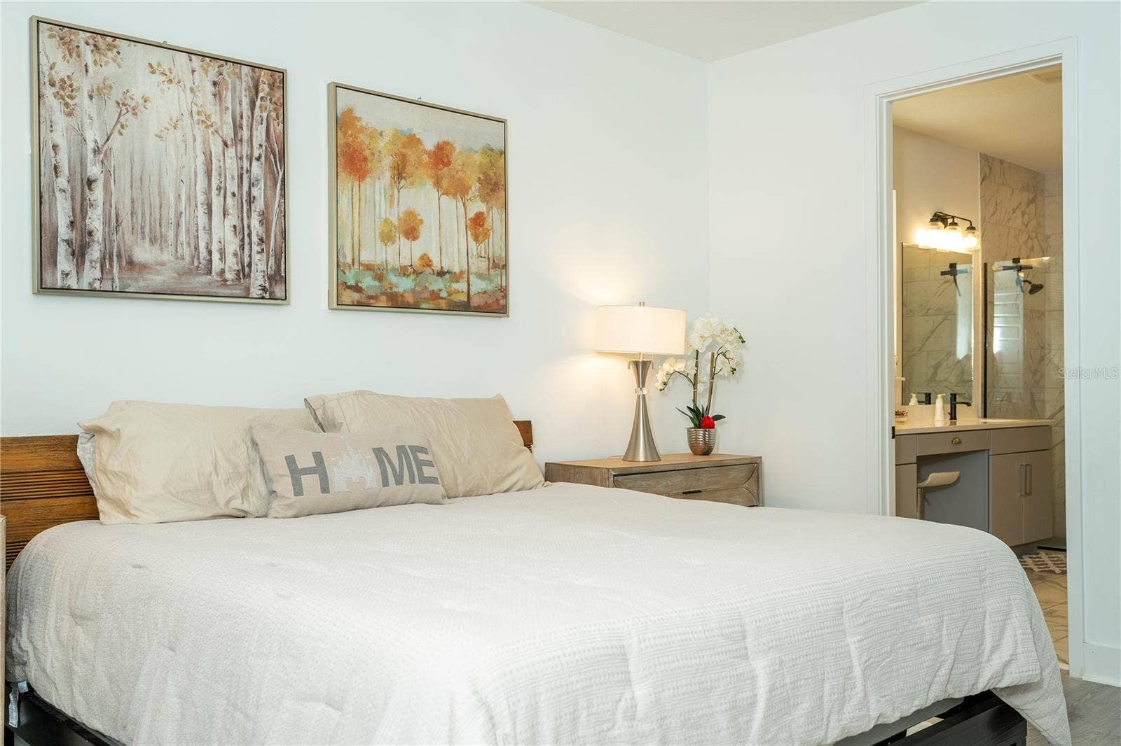Master Suite 1st floor