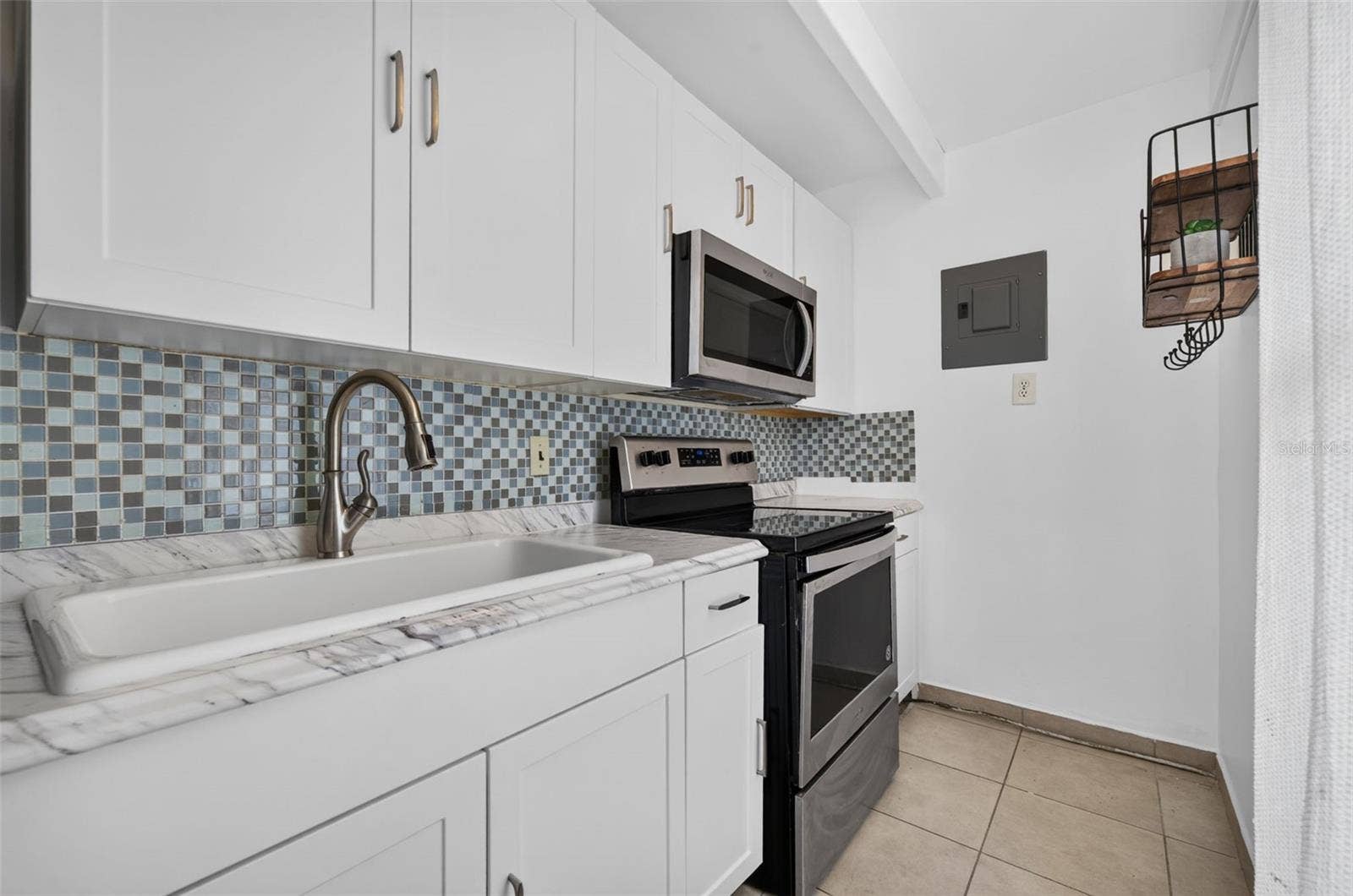 3111 CLUB CIRCLE, Lake Wales, FL 33854 3111 CLUB CIRCLE, Lake Wales, FL 33854