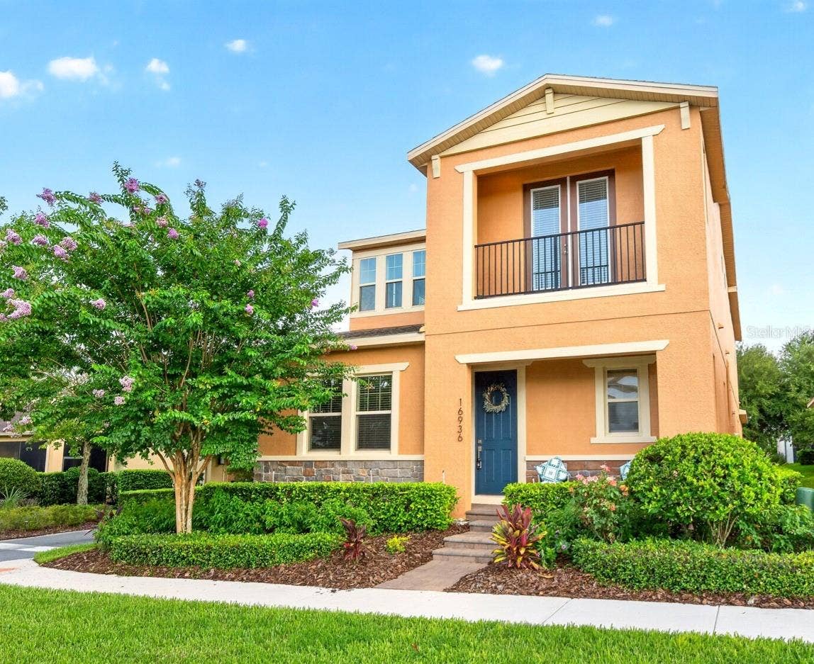 16936 TRADEWIND POINT, Winter Garden, FL 34787 Prepare to fall in love with this BEAUTIFULLY