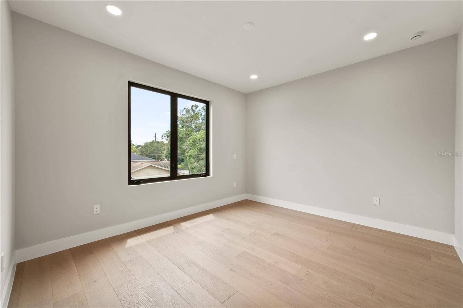 1326 W NEW HAMPSHIRE STREET, Orlando, FL 32804 1326 W NEW HAMPSHIRE STREET, Orlando, FL 32804