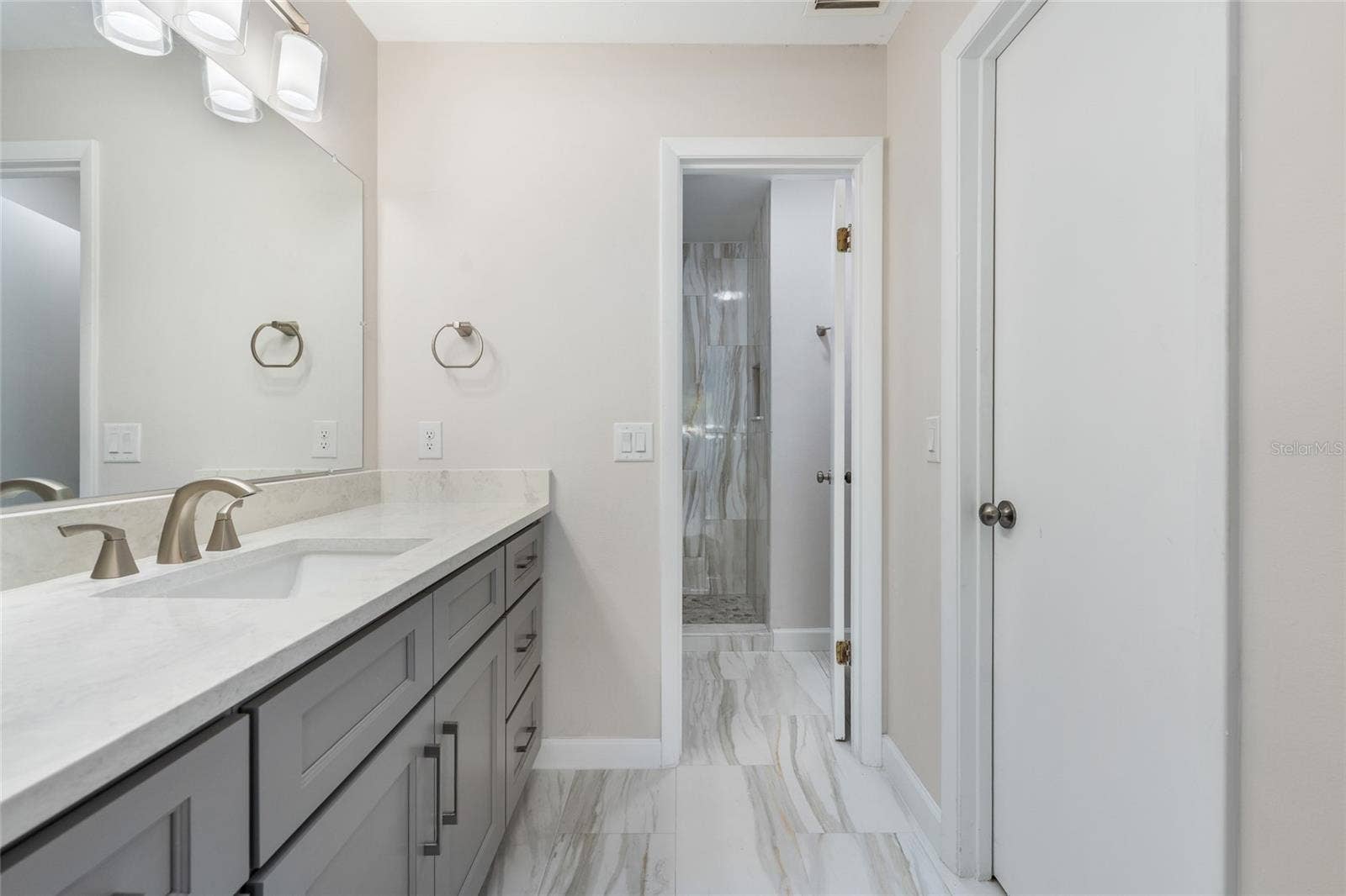 8137 CITRUS CHASE DRIVE, Orlando, FL 32836 8137 CITRUS CHASE DRIVE, Orlando, FL 32836