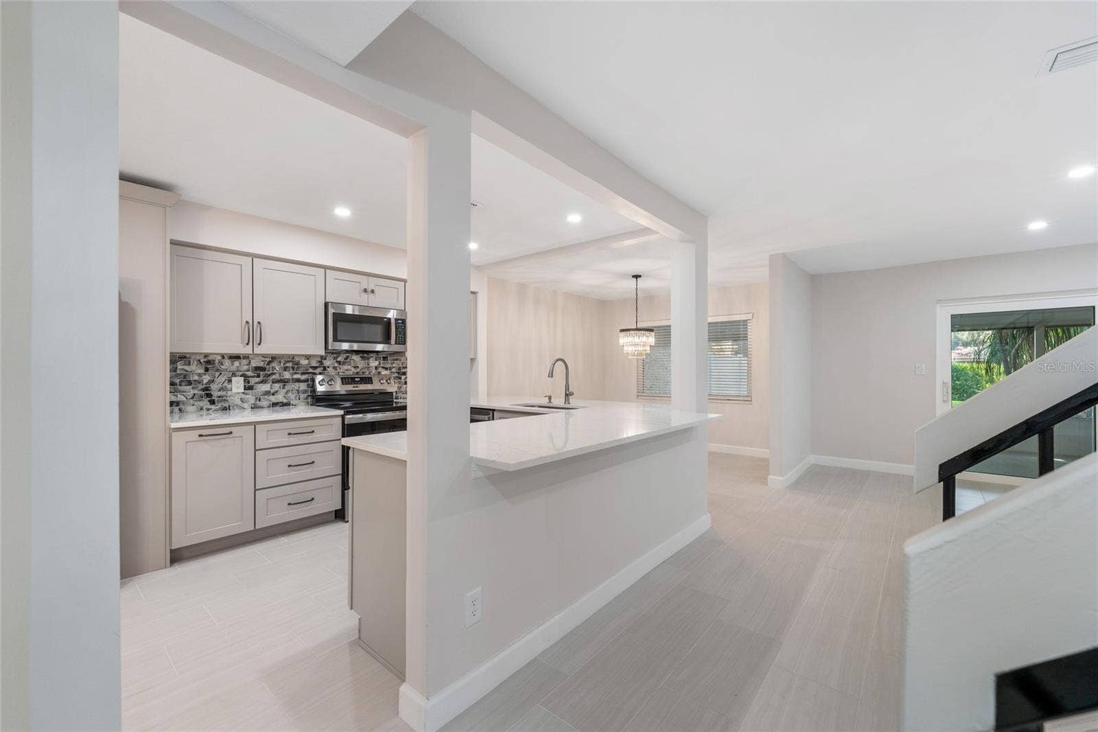8137 CITRUS CHASE DRIVE, Orlando, FL 32836 8137 CITRUS CHASE DRIVE, Orlando, FL 32836