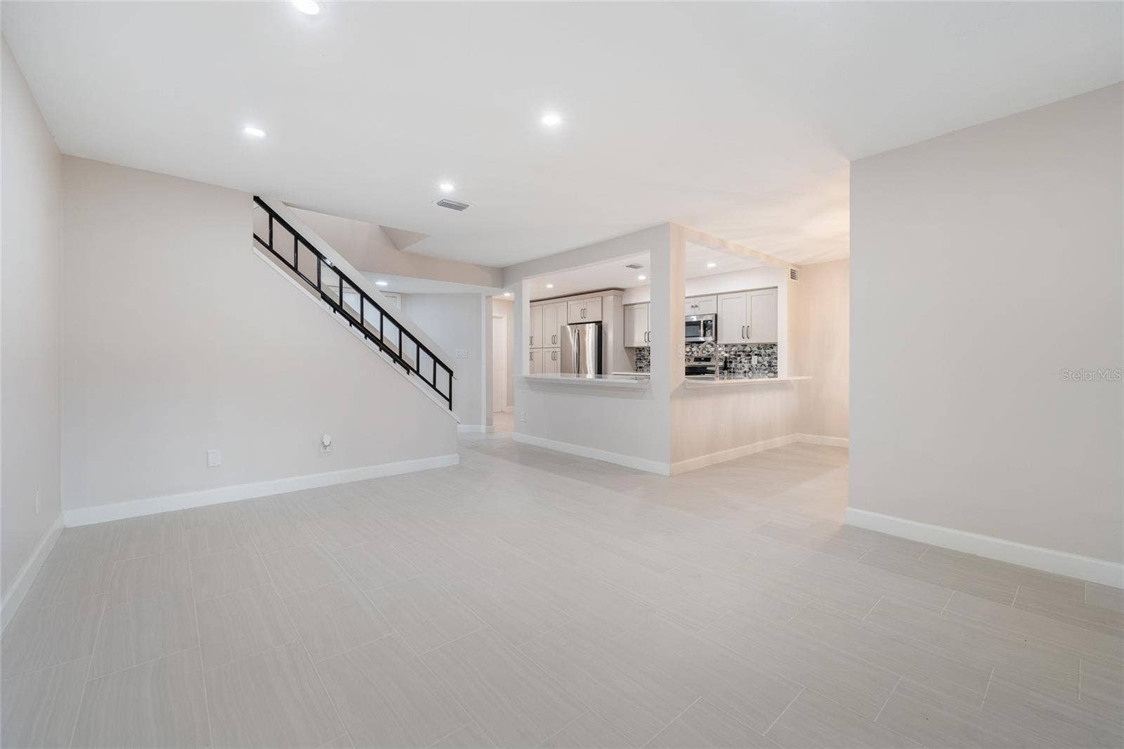 8137 CITRUS CHASE DRIVE, Orlando, FL 32836 8137 CITRUS CHASE DRIVE, Orlando, FL 32836