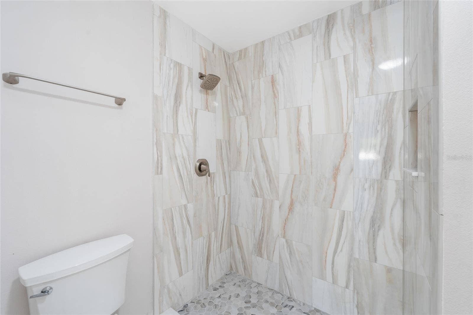 8137 CITRUS CHASE DRIVE, Orlando, FL 32836 8137 CITRUS CHASE DRIVE, Orlando, FL 32836