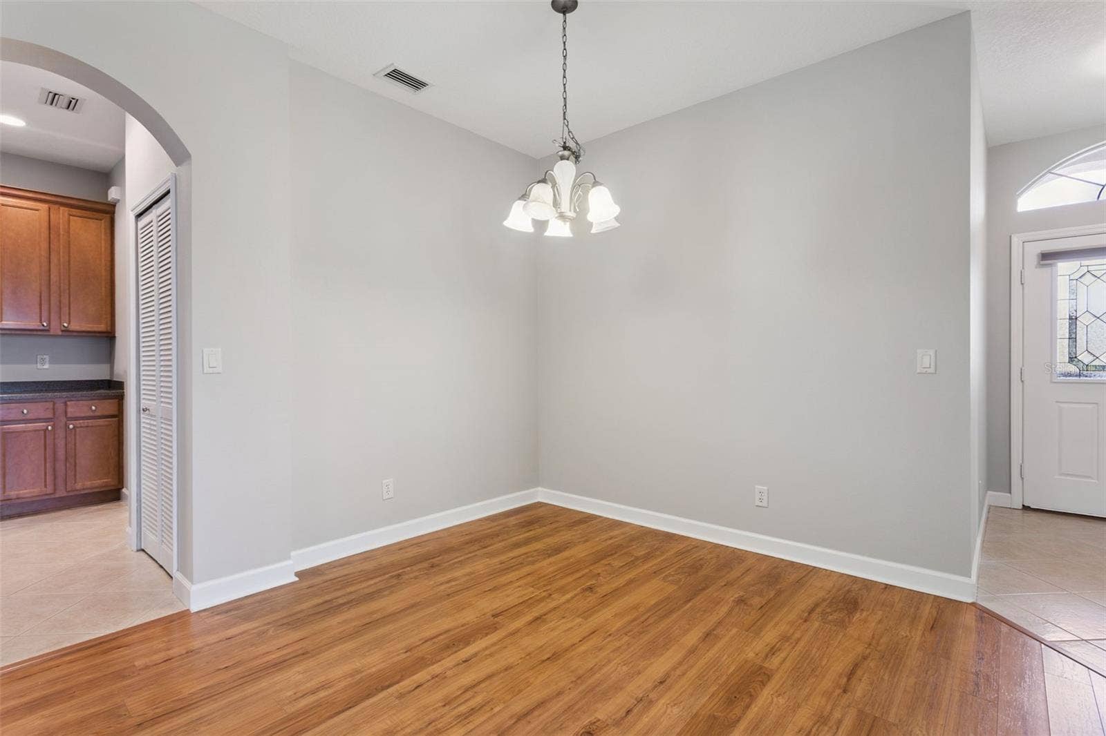 8270 BRIDGEPORT BAY CIRCLE, Mount Dora, FL 32757 8270 BRIDGEPORT BAY CIRCLE, Mount Dora, FL 32757
