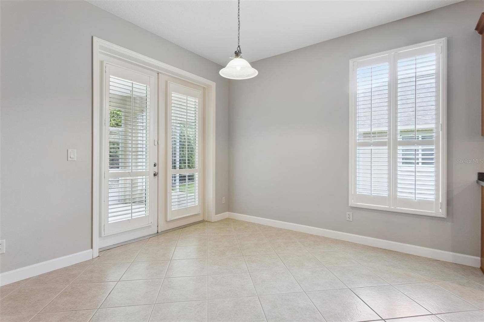 8270 BRIDGEPORT BAY CIRCLE, Mount Dora, FL 32757 8270 BRIDGEPORT BAY CIRCLE, Mount Dora, FL 32757