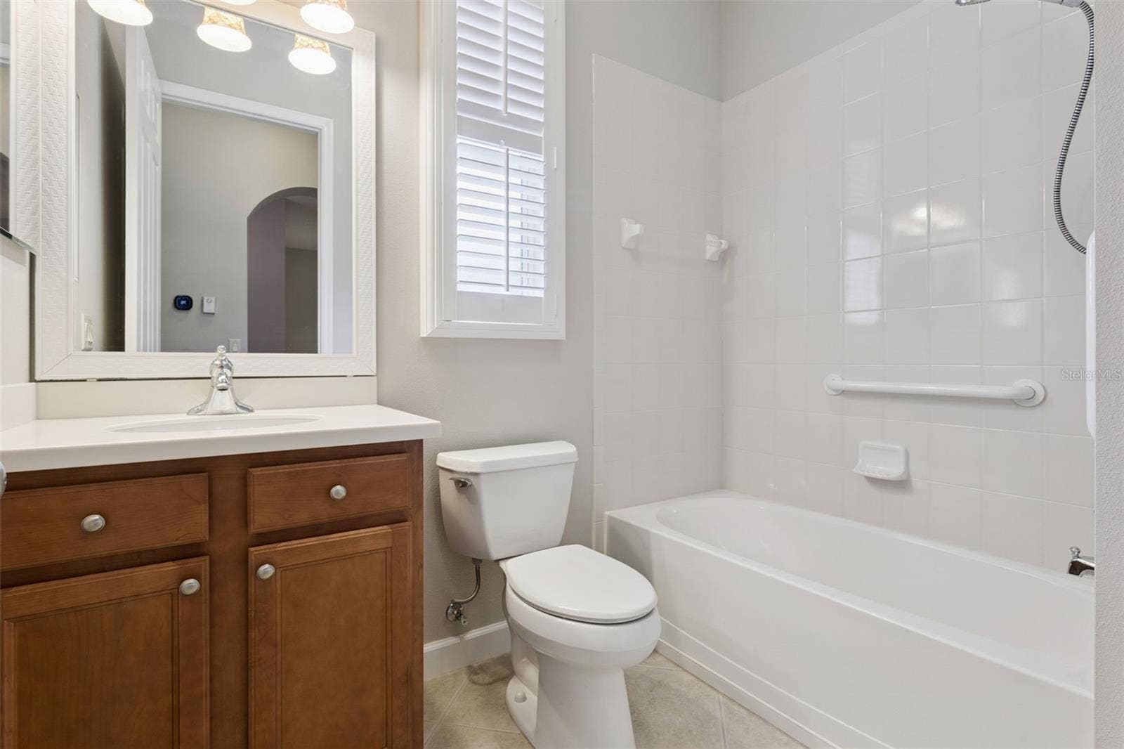 8270 BRIDGEPORT BAY CIRCLE, Mount Dora, FL 32757 8270 BRIDGEPORT BAY CIRCLE, Mount Dora, FL 32757